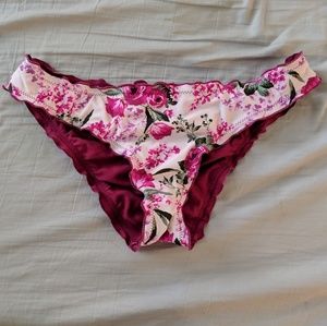 Rose Patterned Bikini Bottom 👙